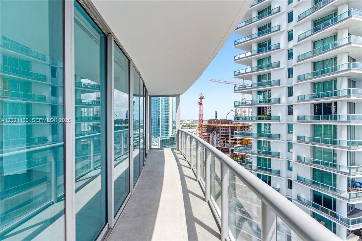 888 Biscayne Blvd #2212, Miami FL 33132
