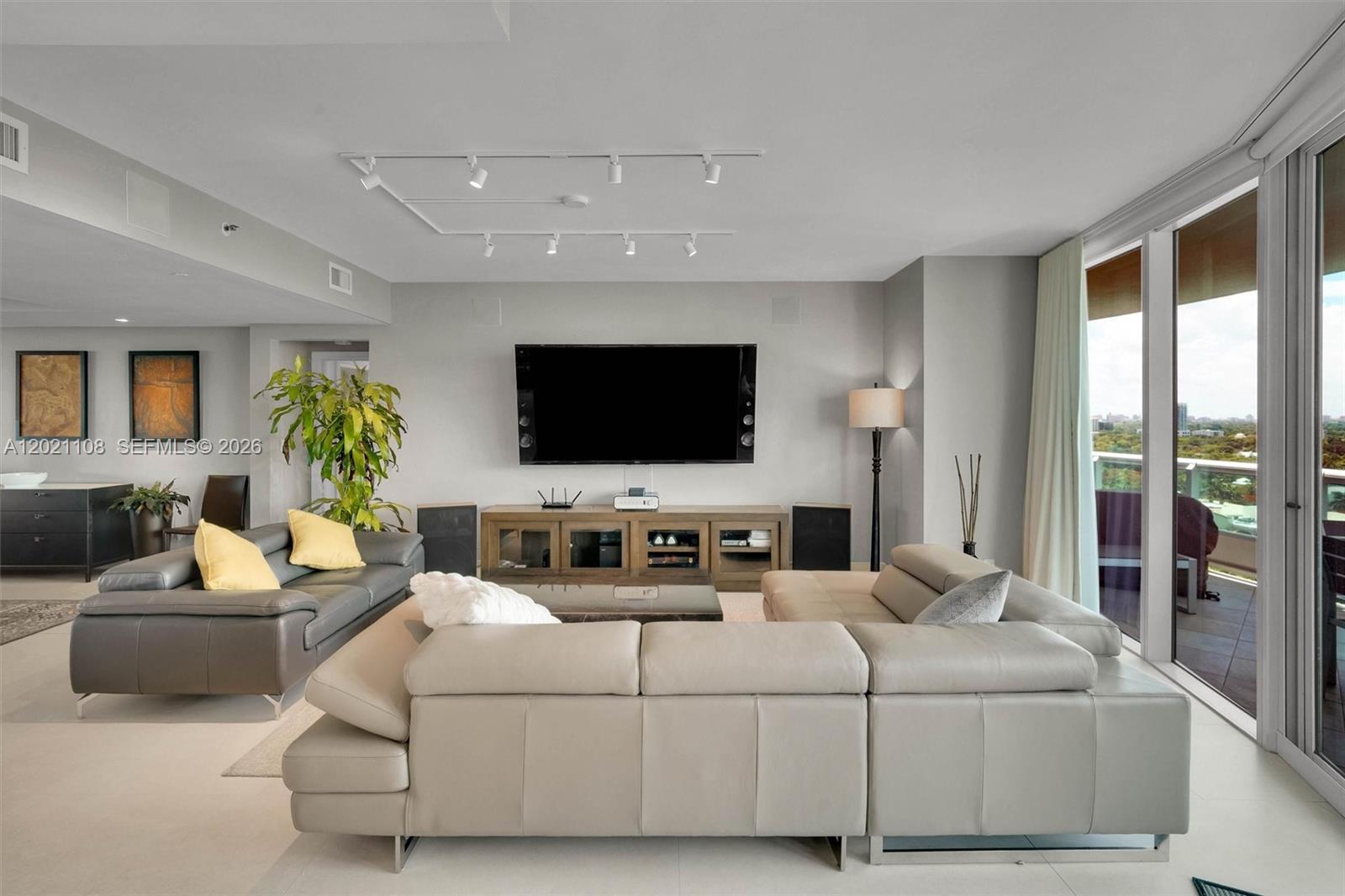 1643 Brickell Ave #1602, Miami FL 33129