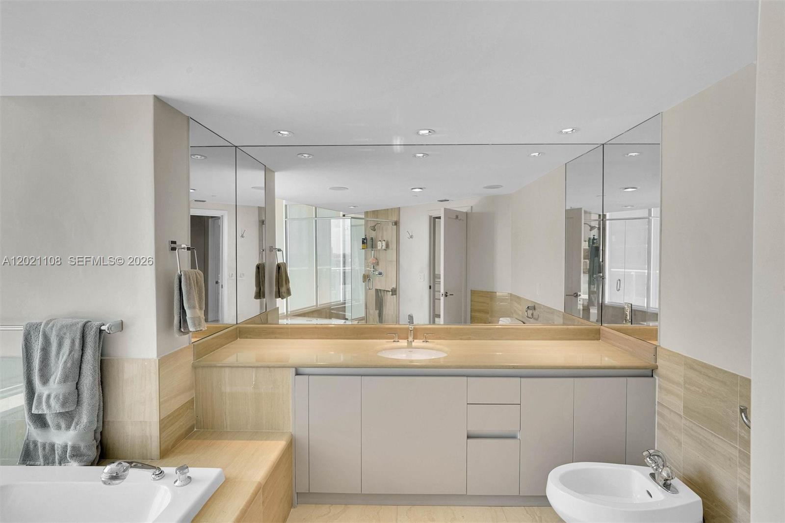 1643 Brickell Ave #1602, Miami FL 33129