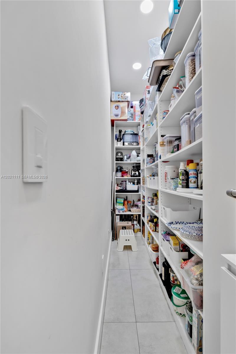 10267 NW 75th Ter, Doral FL 33178