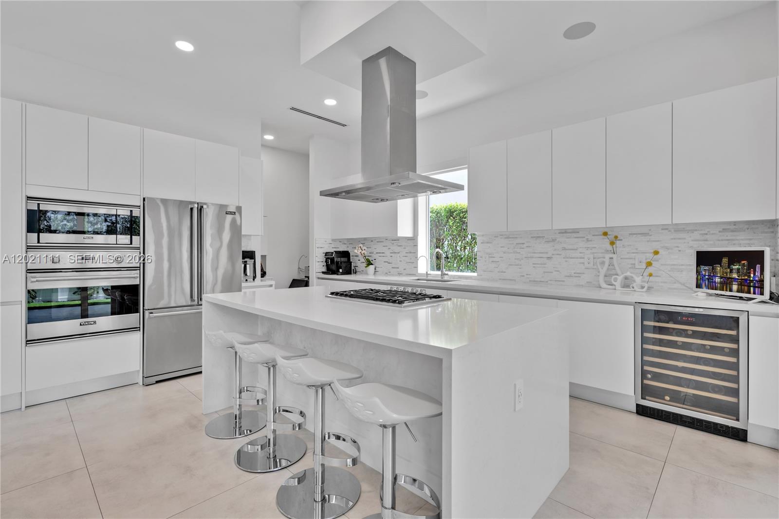 10267 NW 75th Ter, Doral FL 33178