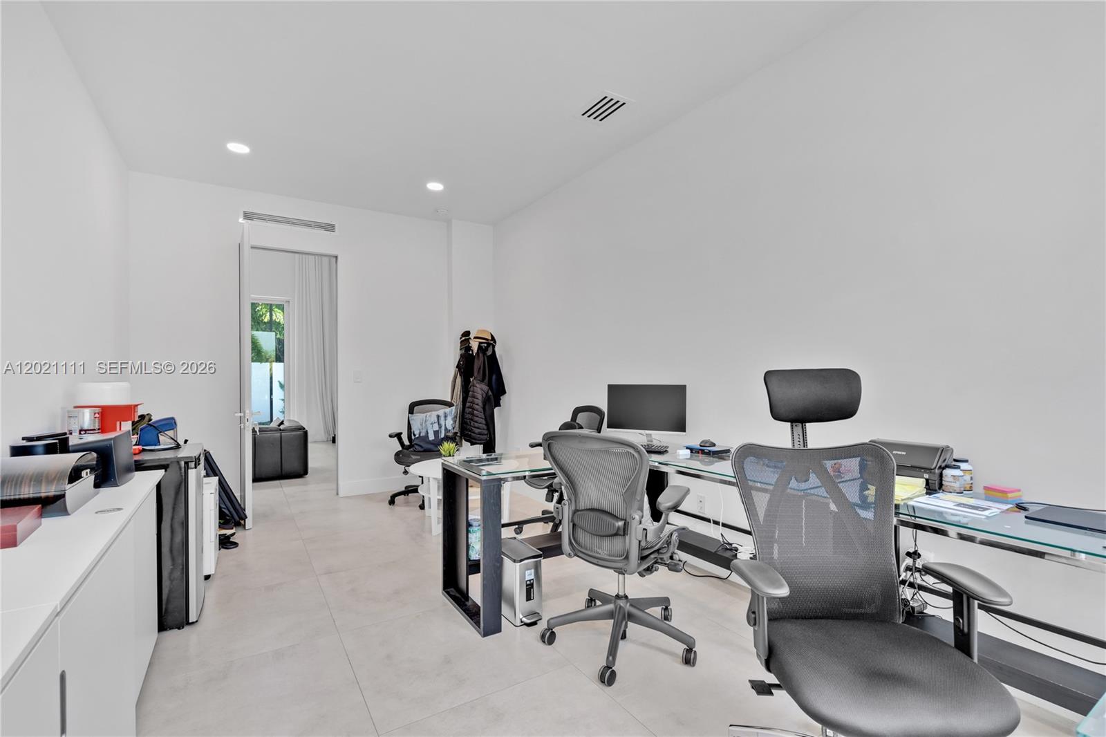 10267 NW 75th Ter, Doral FL 33178