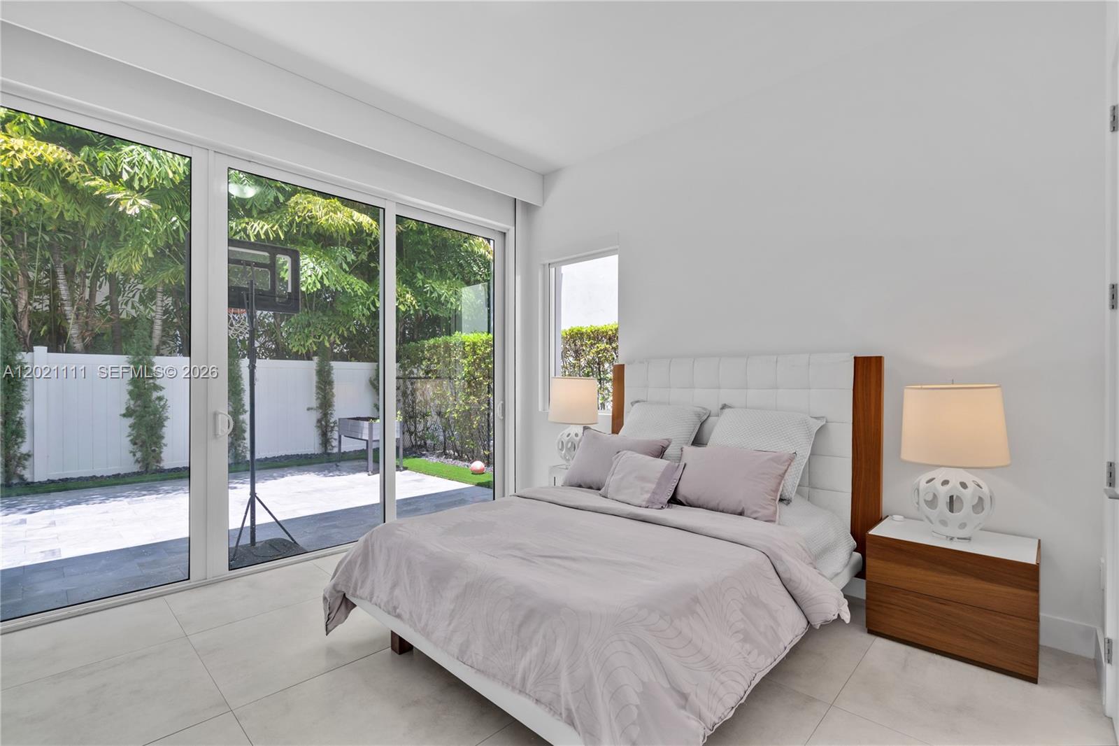 10267 NW 75th Ter, Doral FL 33178