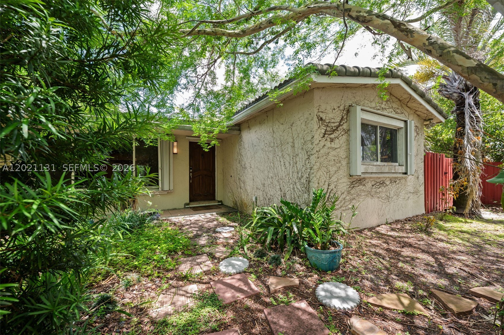 4512 SW 37th Ave, Dania Beach FL 33312