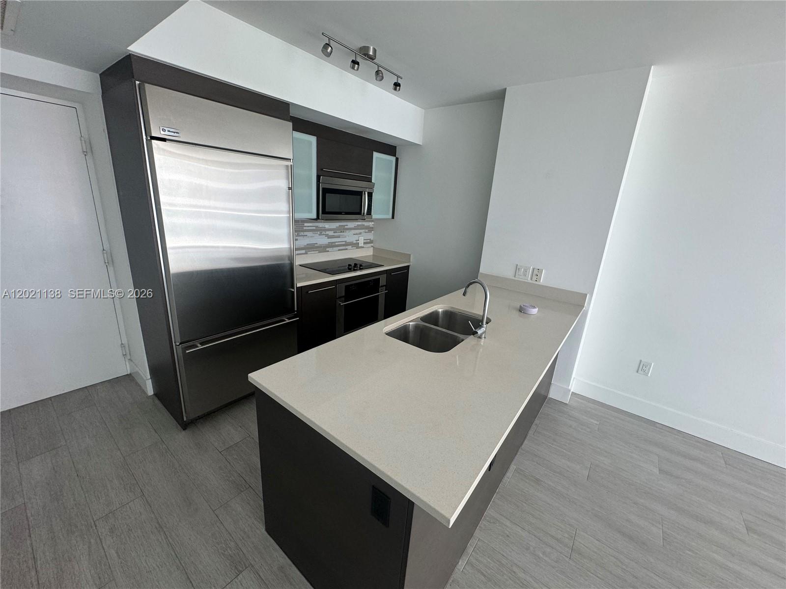 500 Brickell Ave #3204, Miami FL 33131