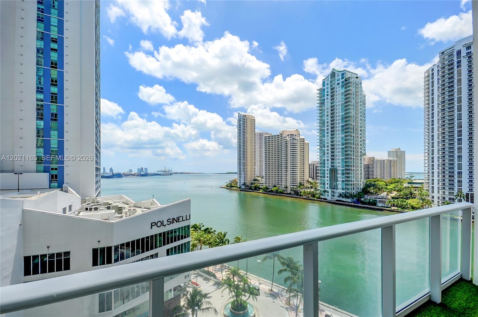 300 S Biscayne Bluv #L-1022, Miami FL 33131