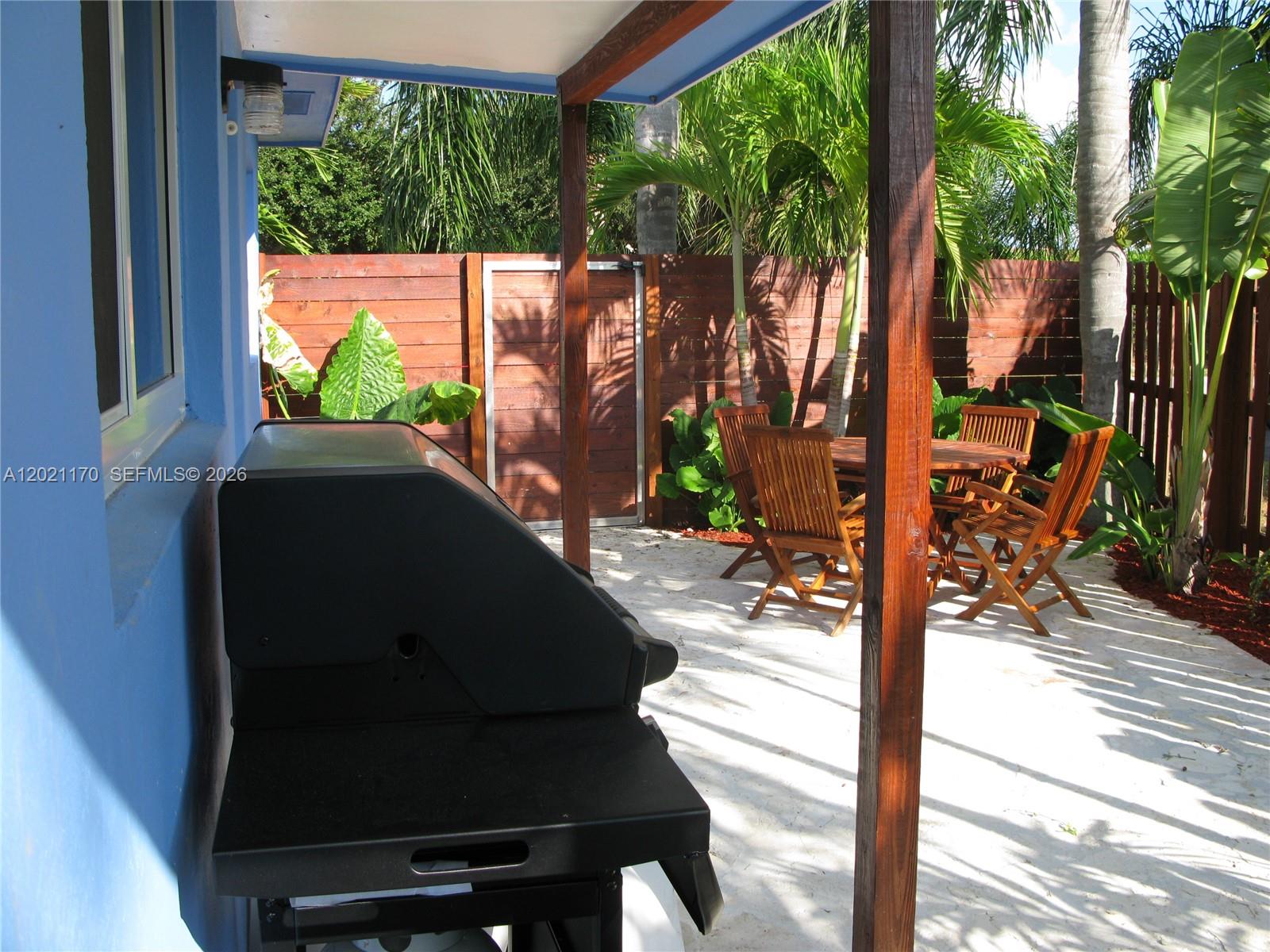 13767 Oleander Ave #E, Juno Beach FL 33408