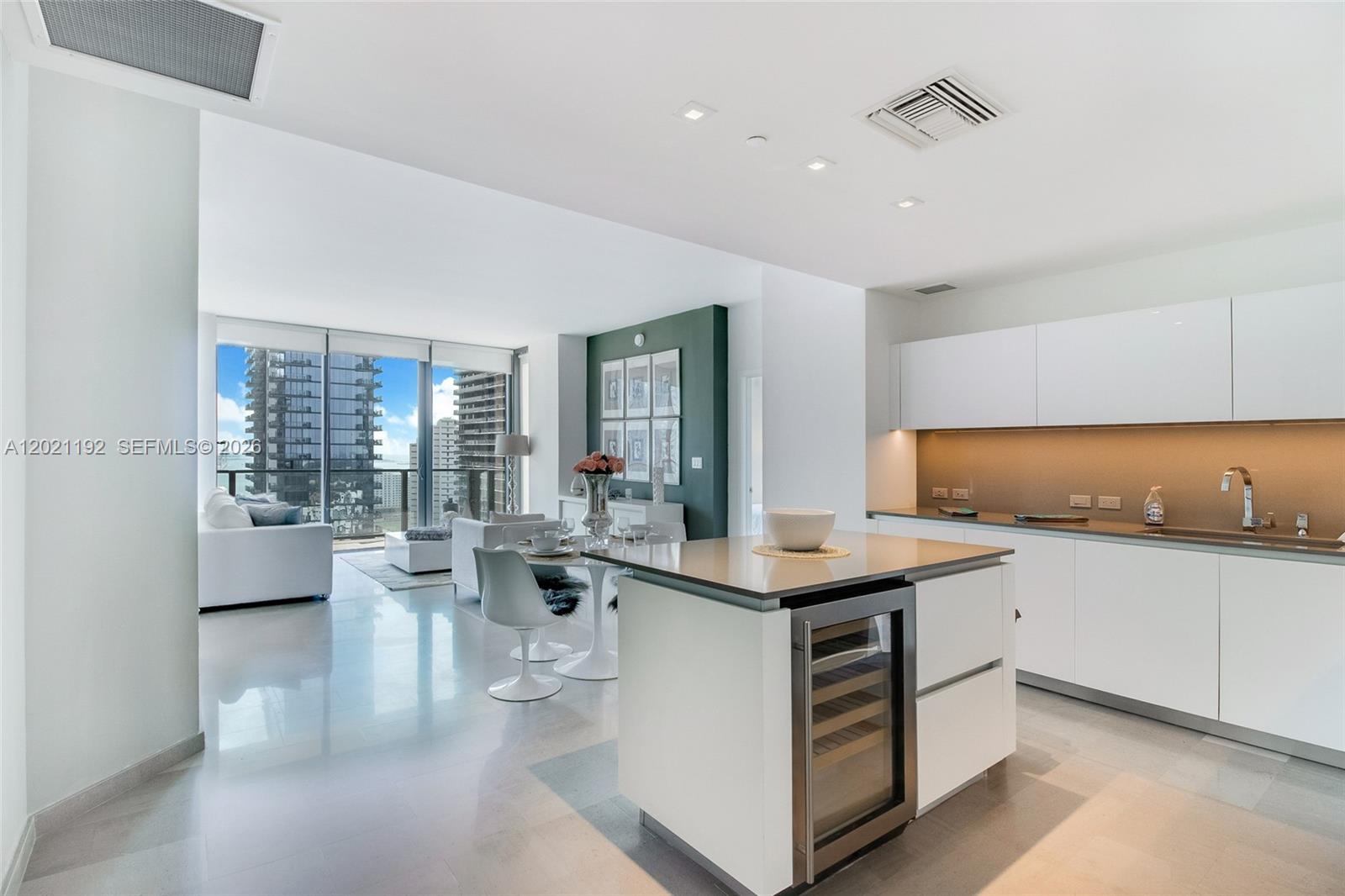 88 SW 7th St #1905, Miami FL 33130