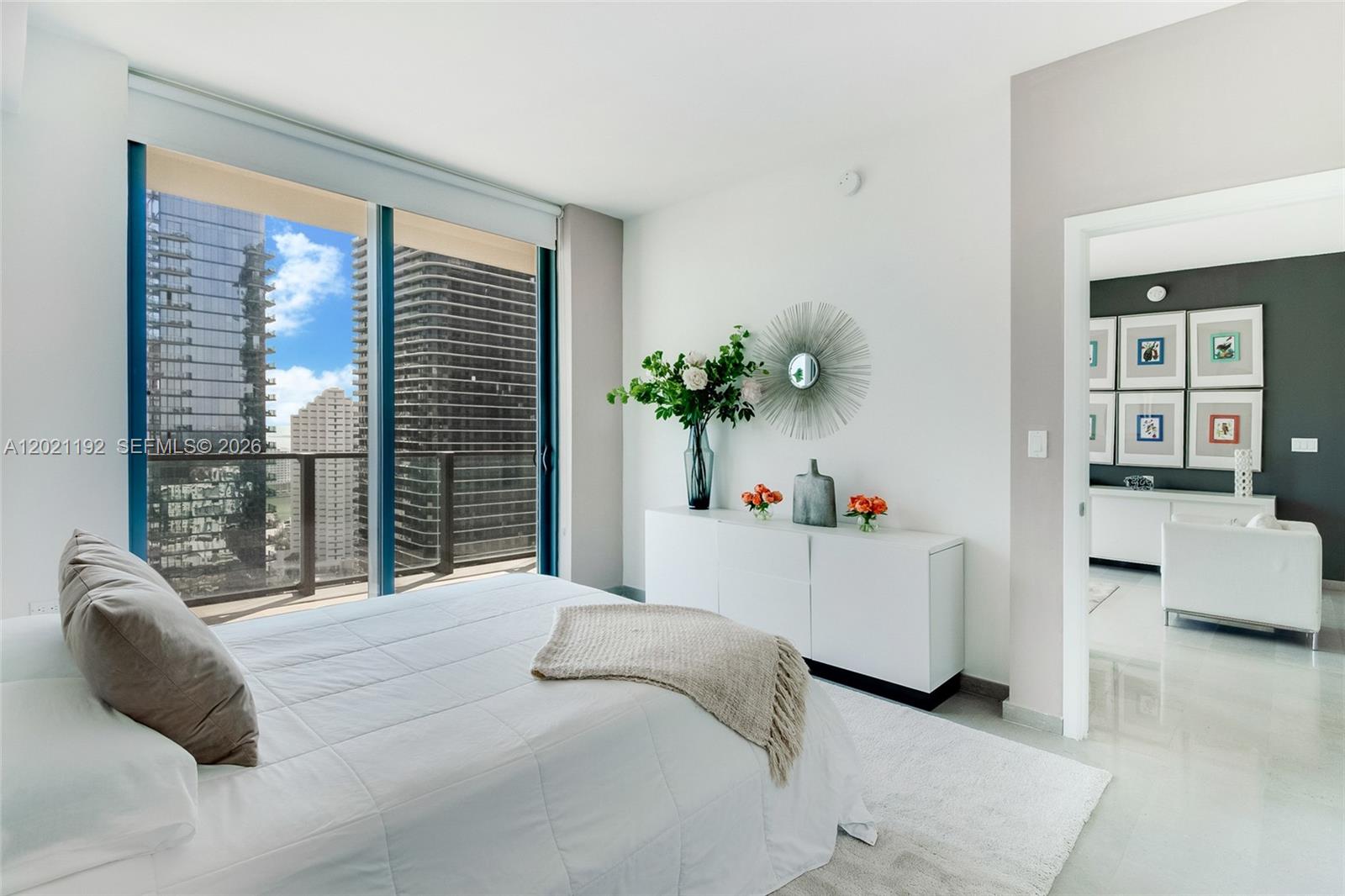 88 SW 7th St #1905, Miami FL 33130