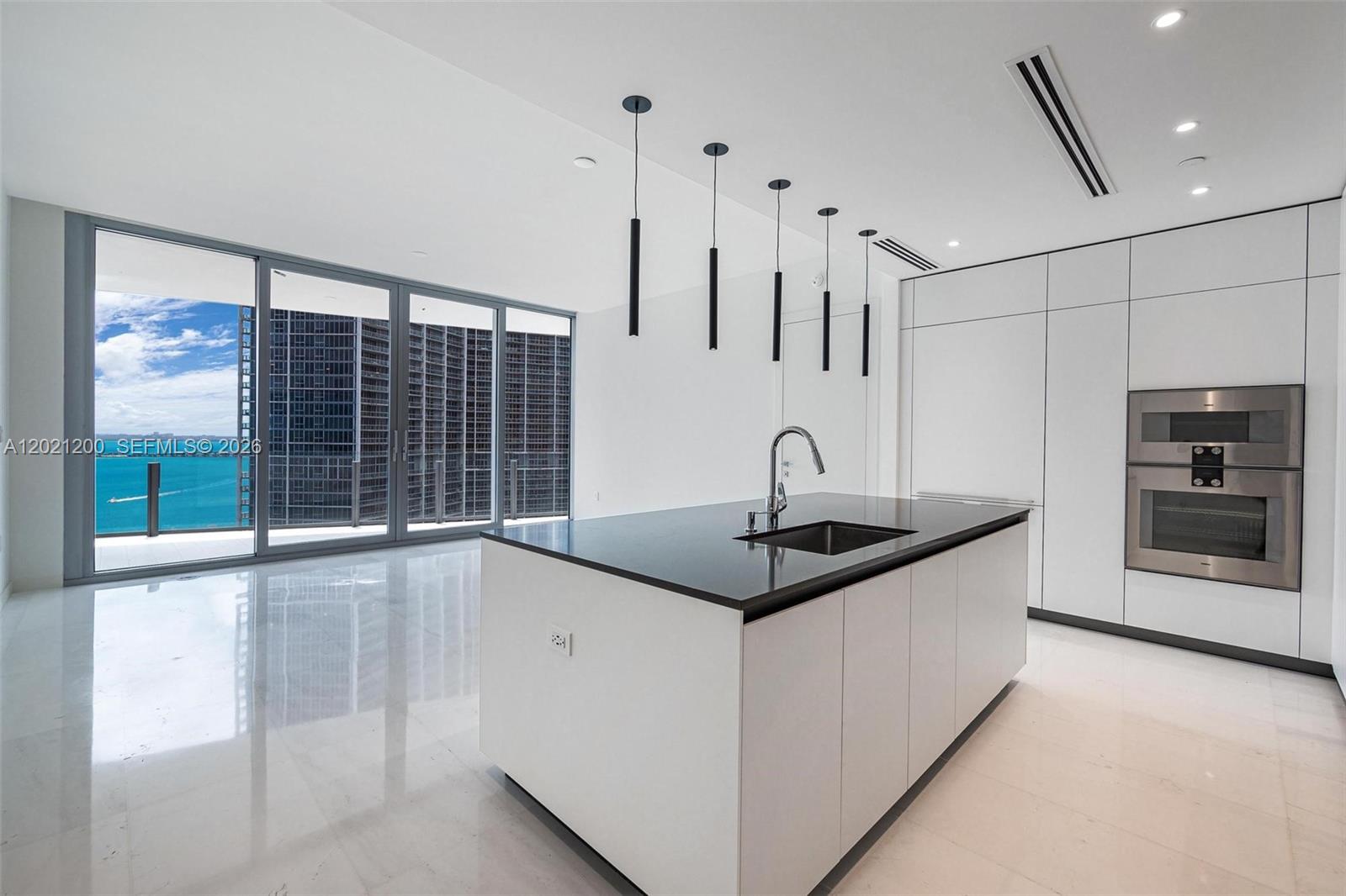300 Biscayne Boulevard Way #2906W, Miami FL 33131