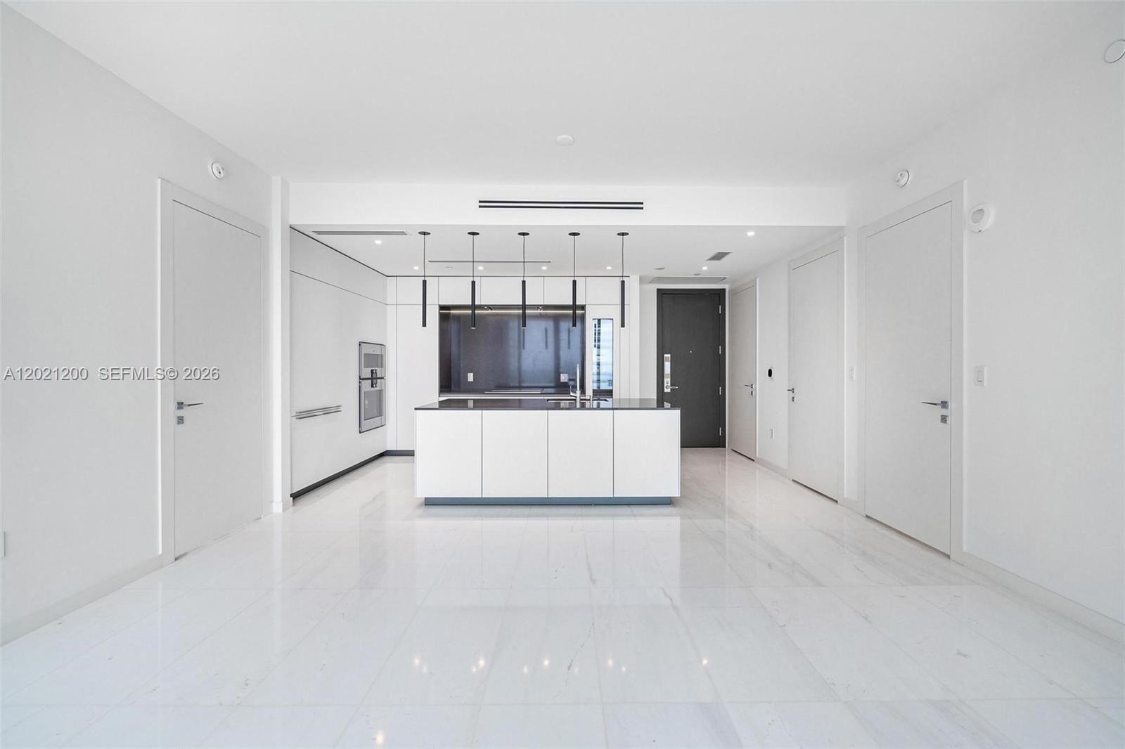 300 Biscayne Boulevard Way #2906W, Miami FL 33131