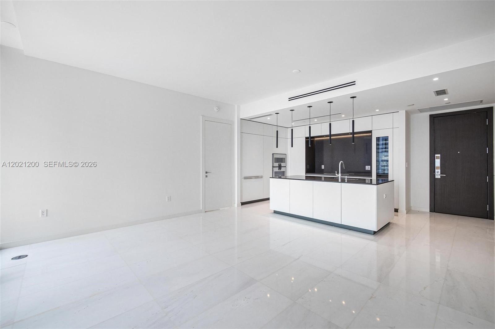 300 Biscayne Boulevard Way #2906W, Miami FL 33131
