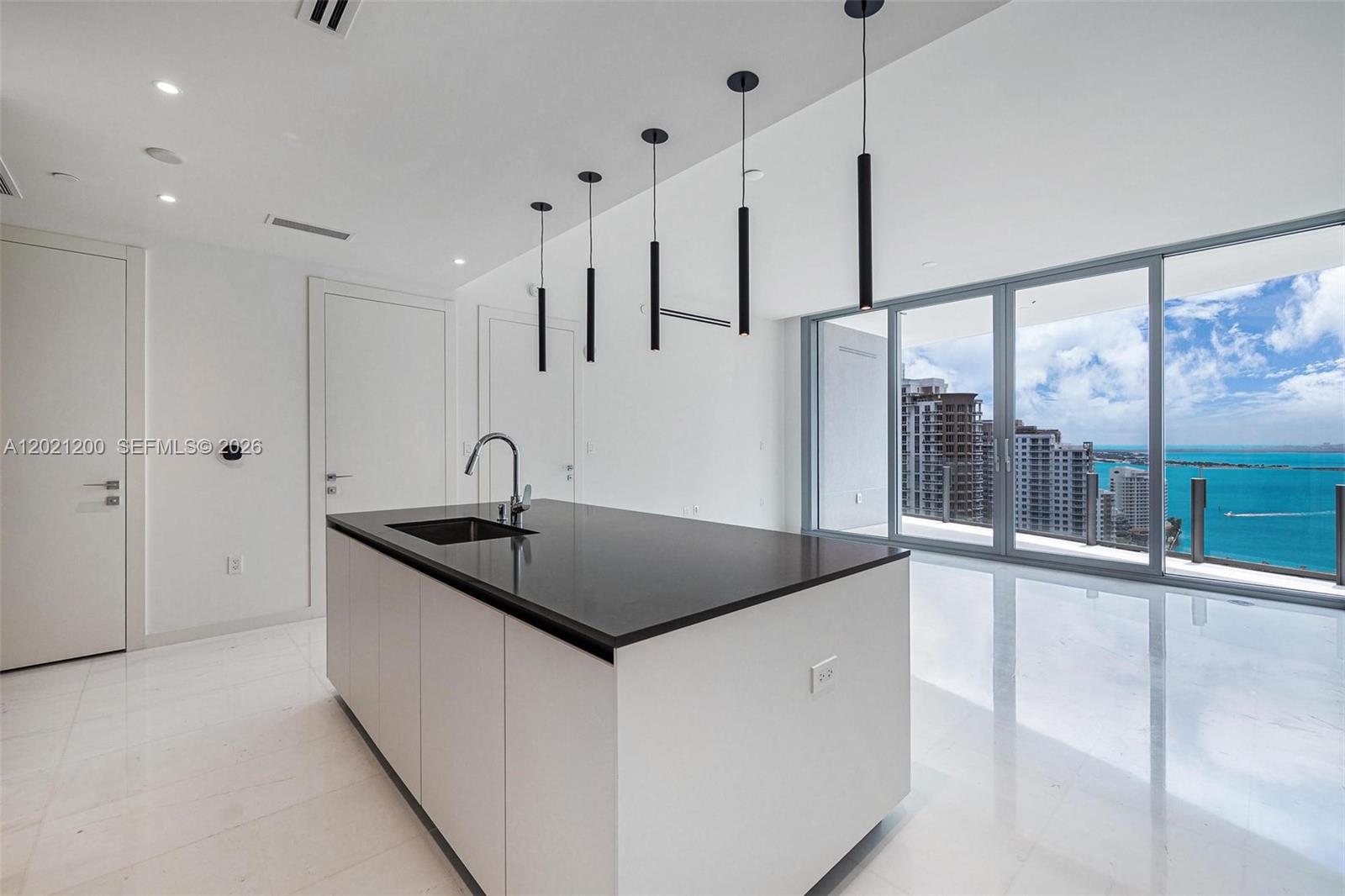 300 Biscayne Boulevard Way #2906W, Miami FL 33131