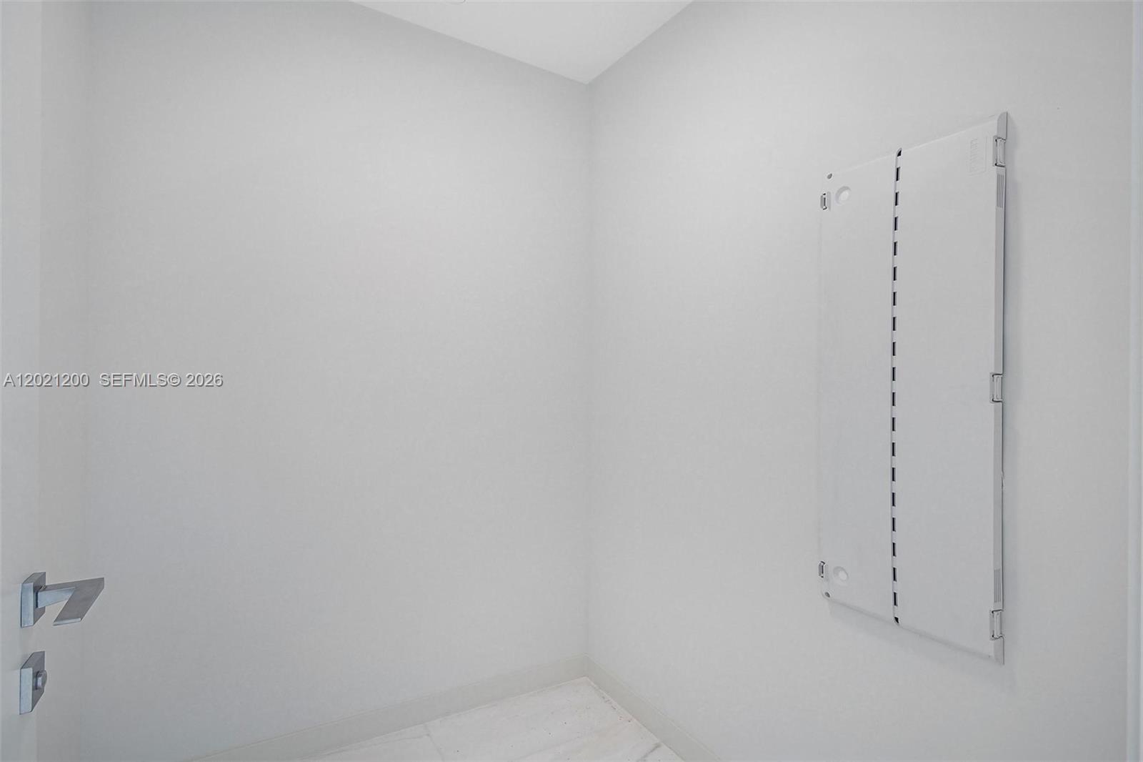 300 Biscayne Boulevard Way #2906W, Miami FL 33131