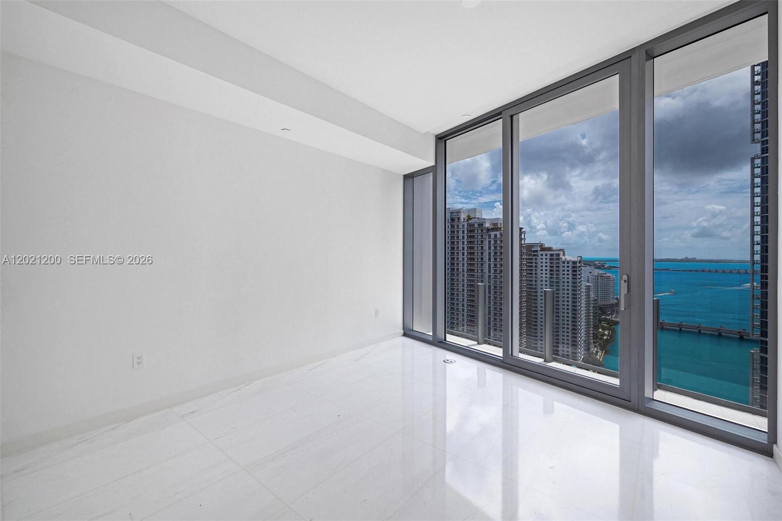 300 Biscayne Boulevard Way #2906W, Miami FL 33131