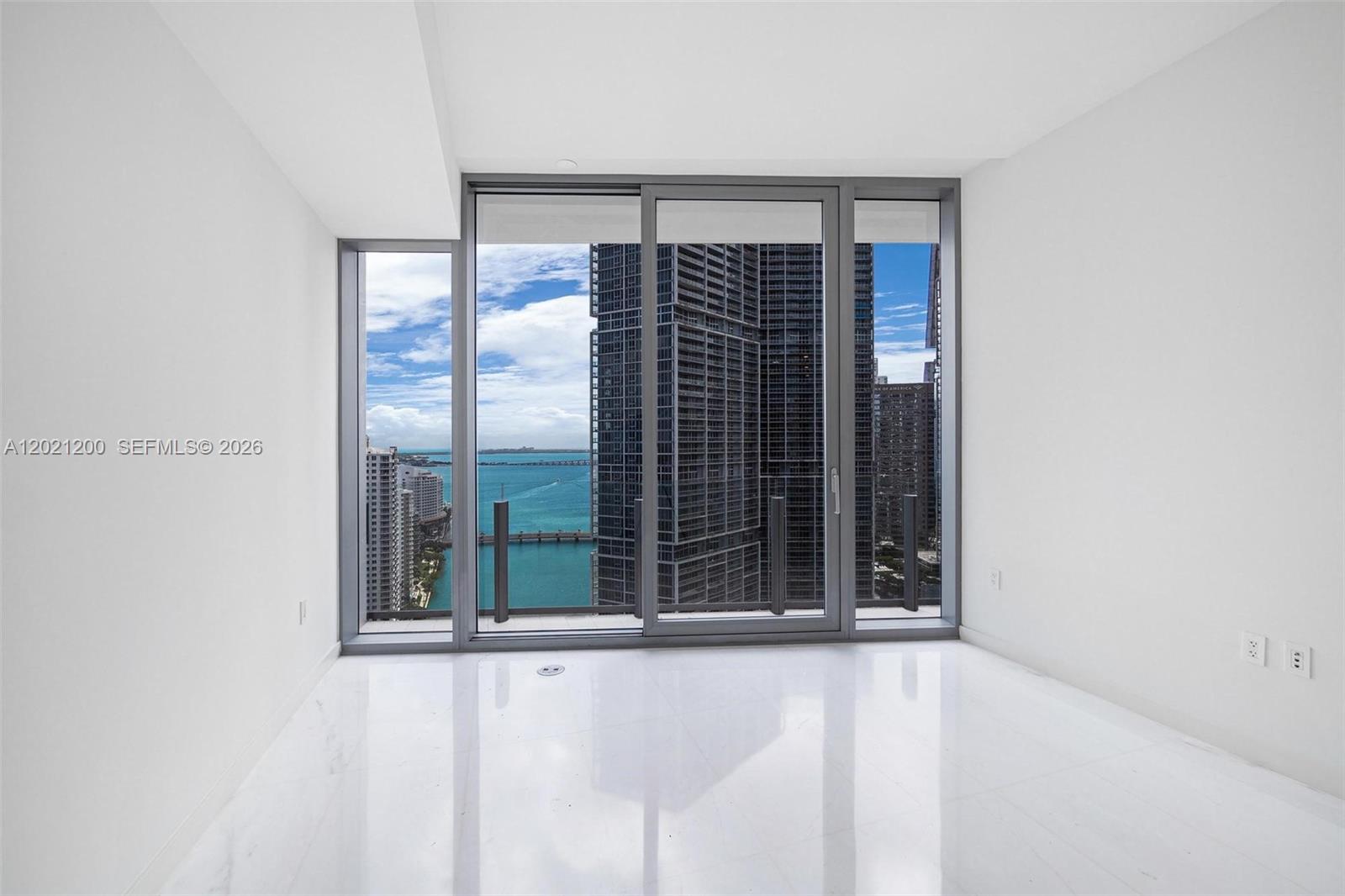 300 Biscayne Boulevard Way #2906W, Miami FL 33131