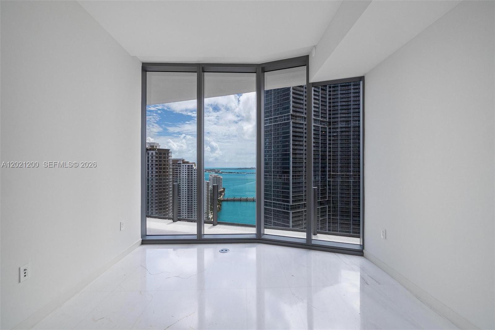 300 Biscayne Boulevard Way #2906W, Miami FL 33131