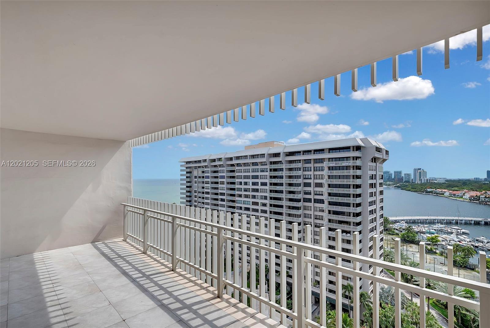 3 Grove Isle Dr #C1606, Coconut Grove FL 33133