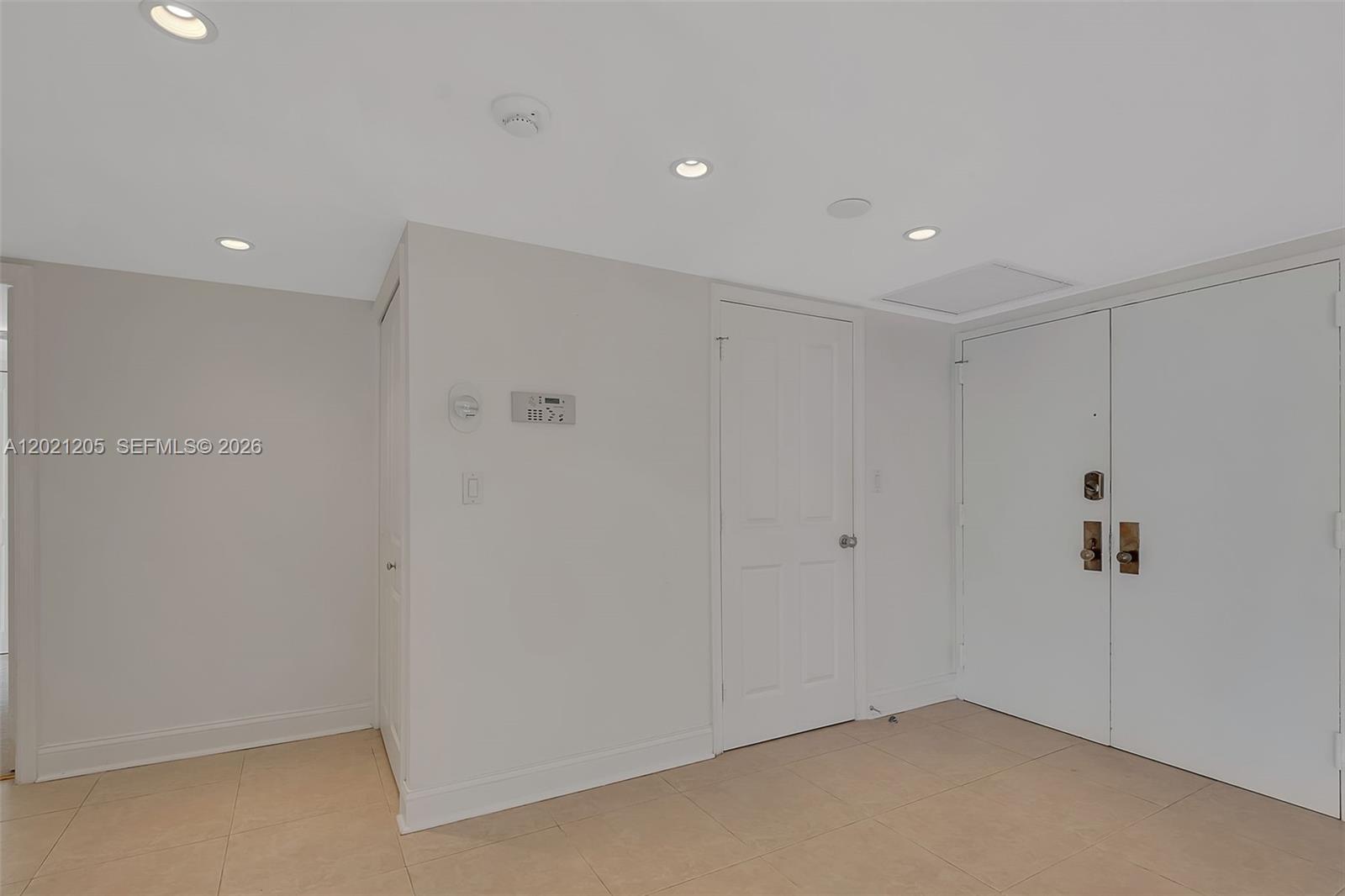 3 Grove Isle Dr #C1606, Coconut Grove FL 33133