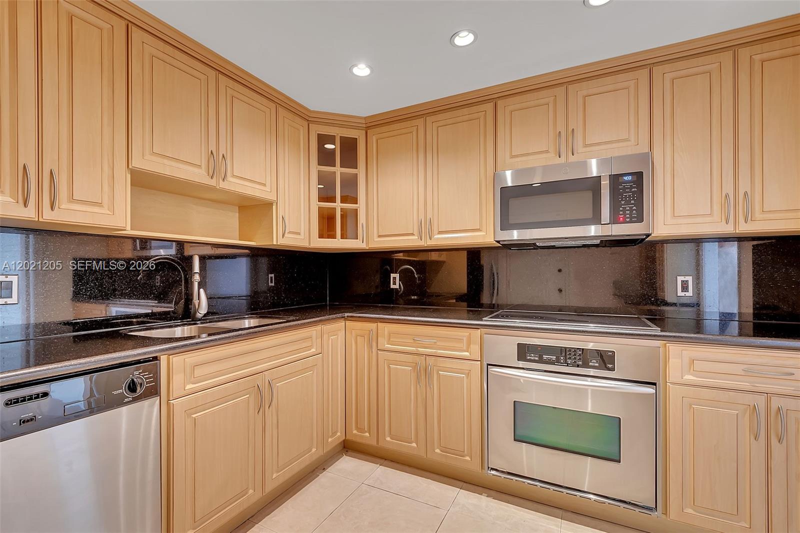 3 Grove Isle Dr #C1606, Coconut Grove FL 33133