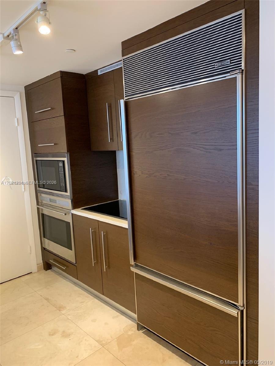475 Brickell Ave #1813, Miami FL 33131