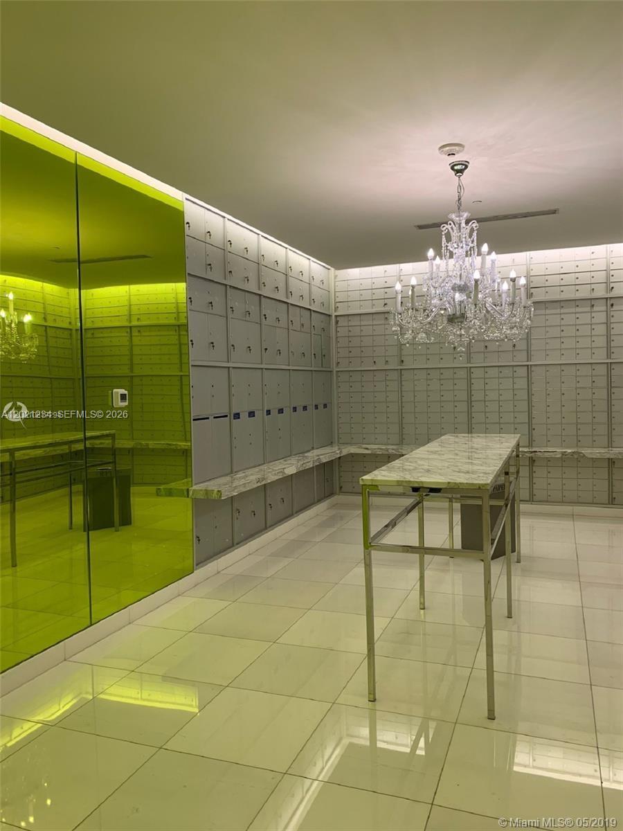 475 Brickell Ave #1813, Miami FL 33131