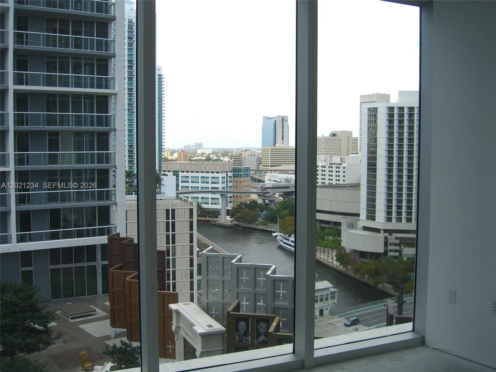 475 Brickell Ave #1813, Miami FL 33131