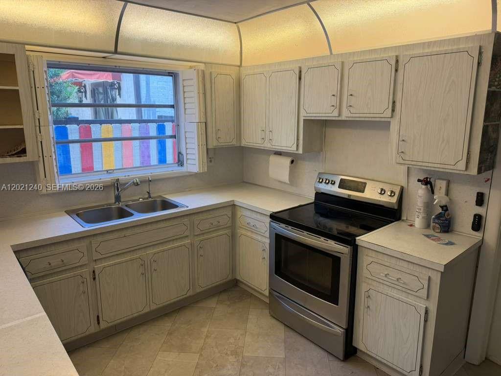 5127 Alton Rd, Miami Beach FL 33140