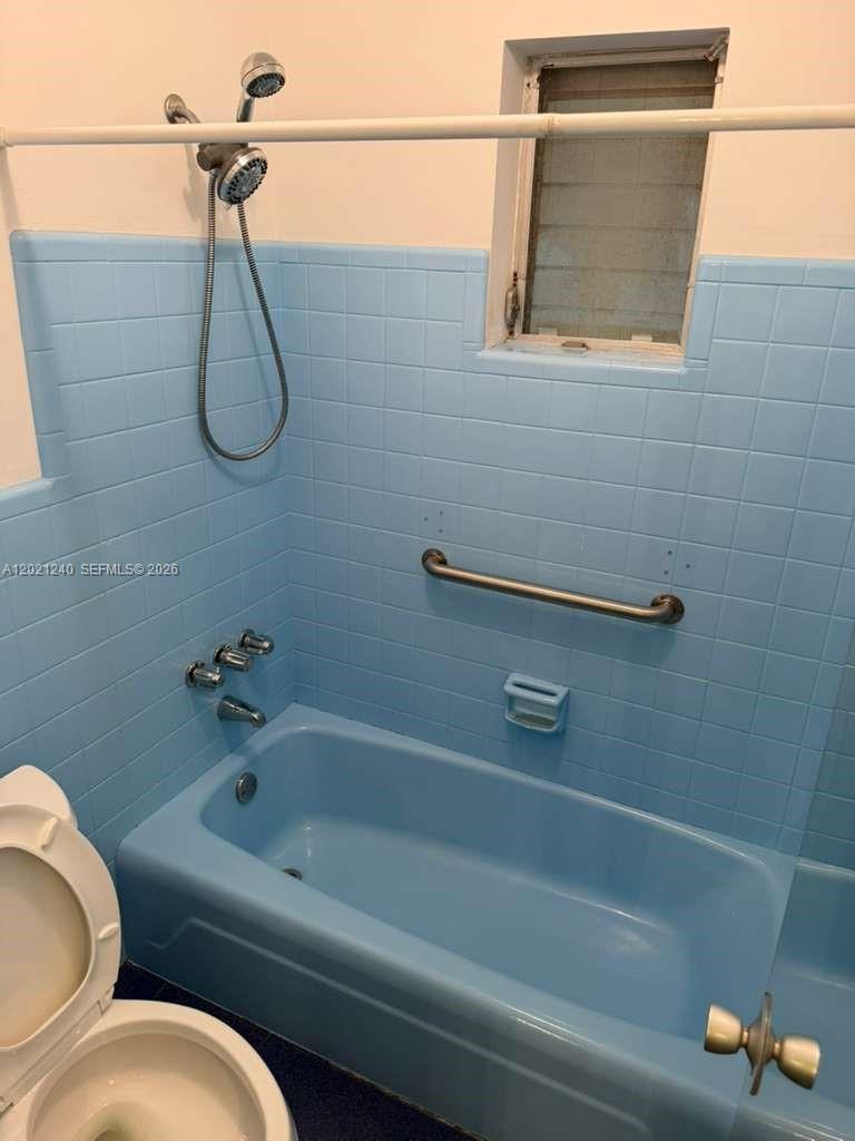 5127 Alton Rd, Miami Beach FL 33140