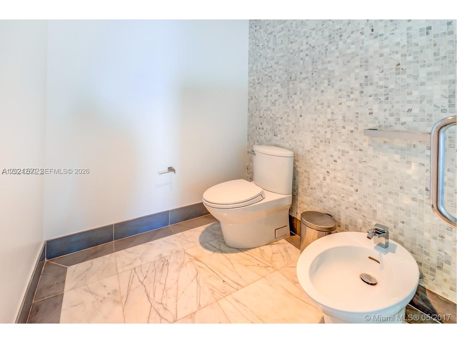 200 Biscayne Boulevard Way #3404, Miami FL 33131