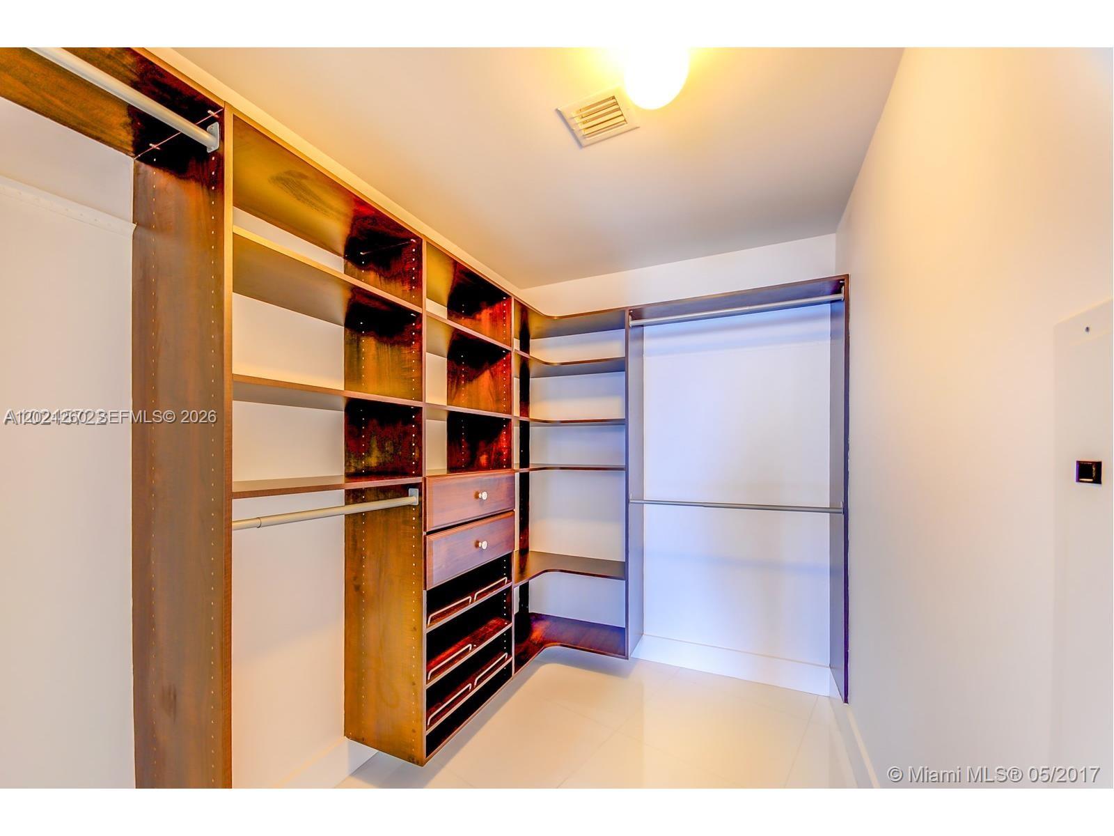 200 Biscayne Boulevard Way #3404, Miami FL 33131