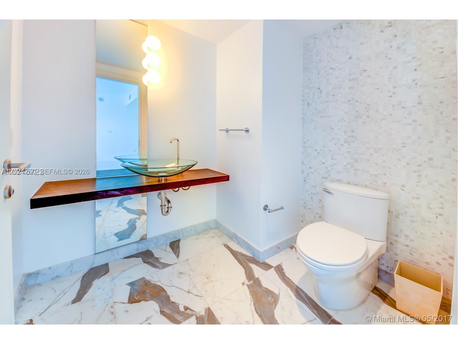 200 Biscayne Boulevard Way #3404, Miami FL 33131