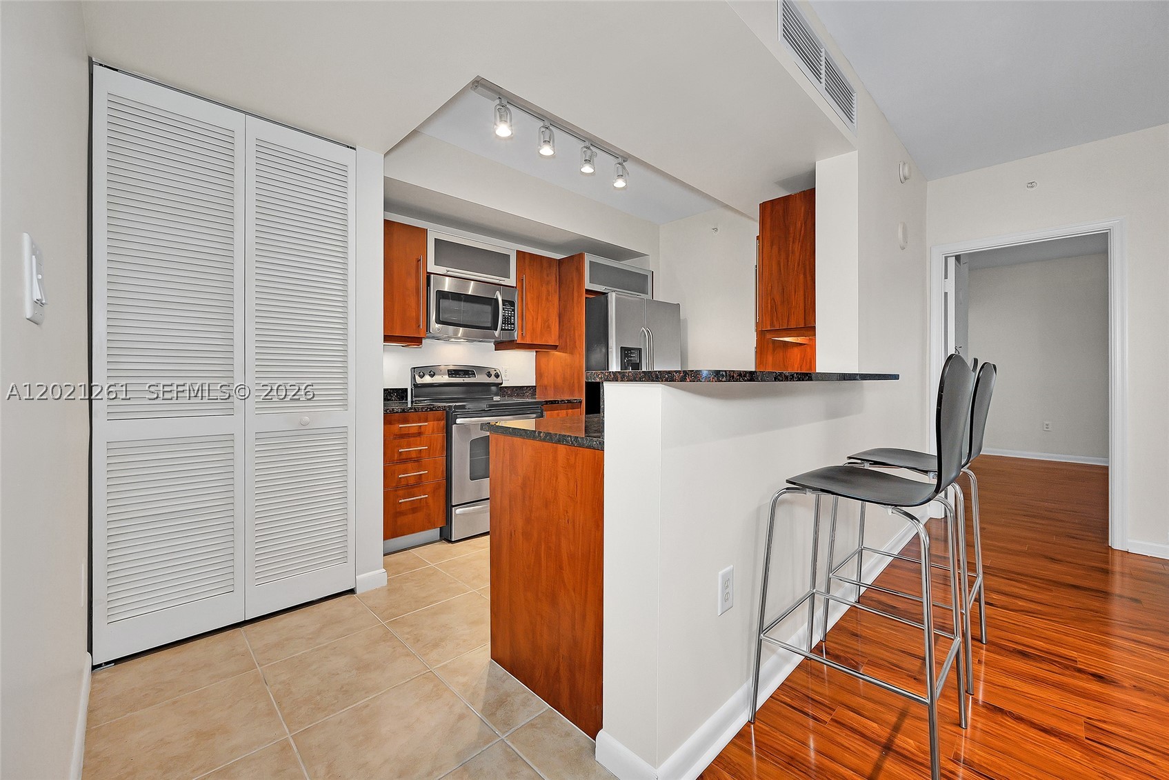 7350 SW 89th St #1410S, Miami FL 33156