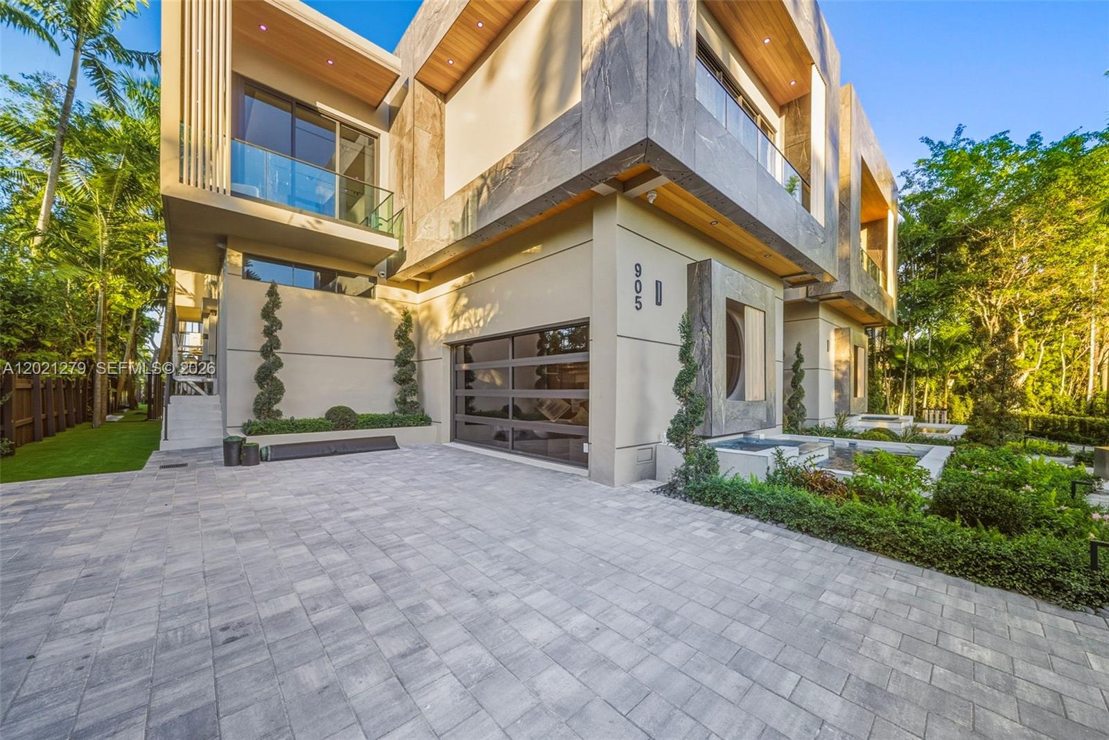 905 Belle Meade Island Dr, Miami FL 33138