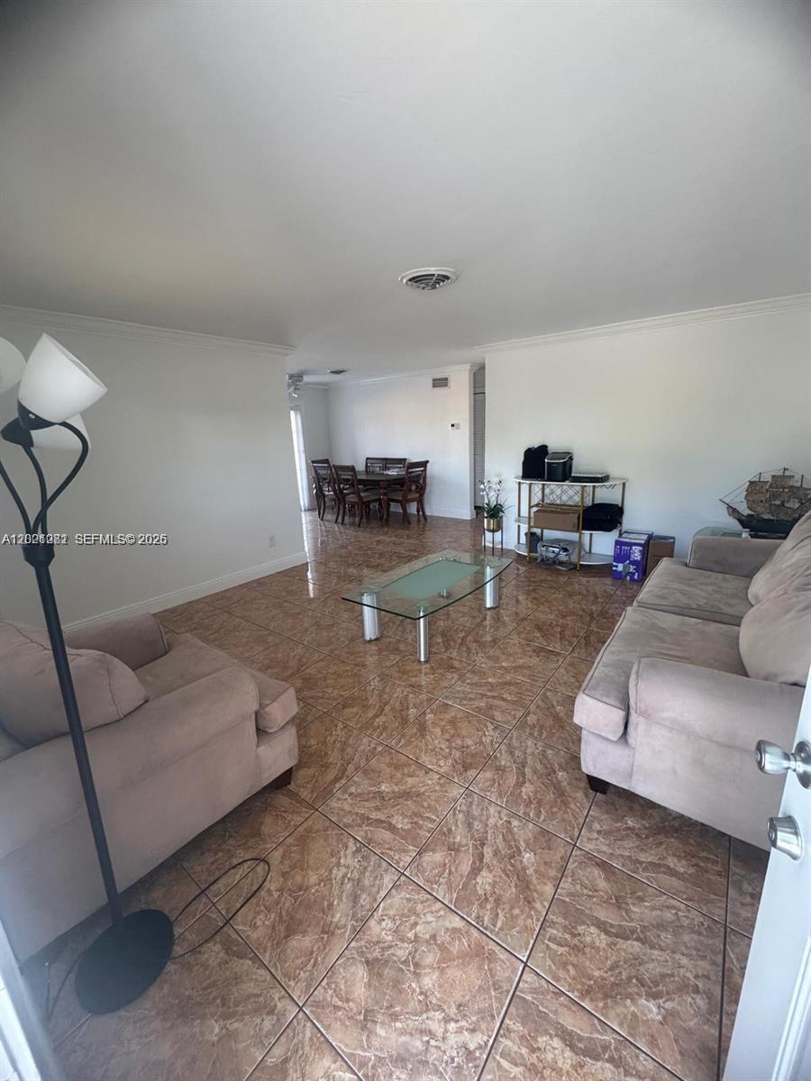 2801 NW 183rd St, Miami Gardens FL 33056