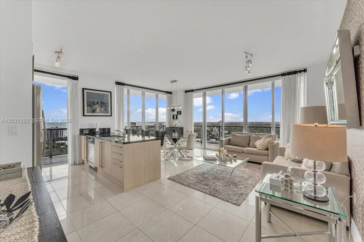 79 SW 12th St #3401-S, Miami FL 33130