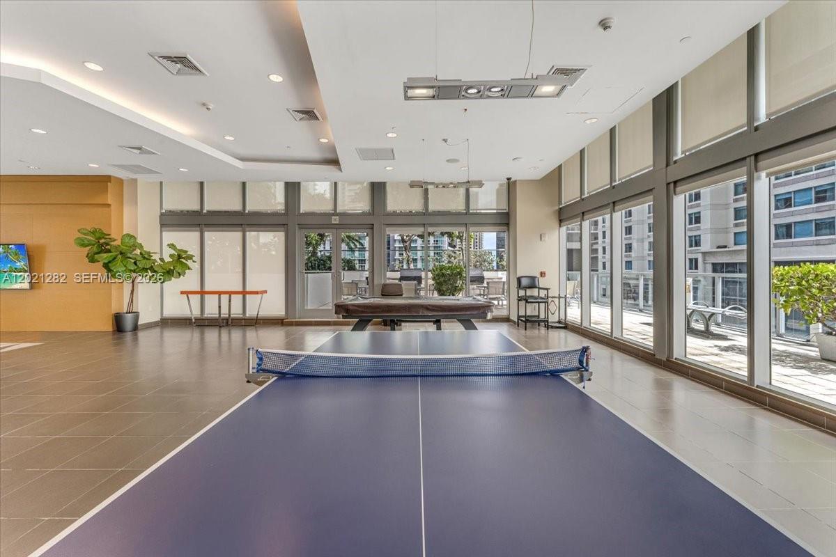 79 SW 12th St #3401-S, Miami FL 33130