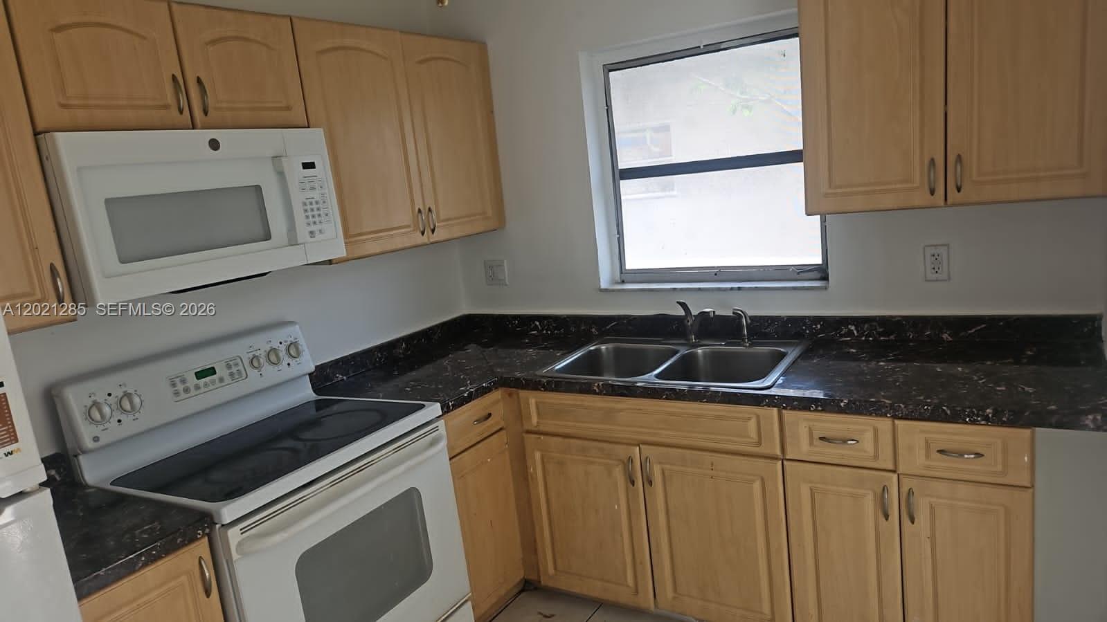 5300 NW 18th Ct #4I, Lauderhill FL 33313