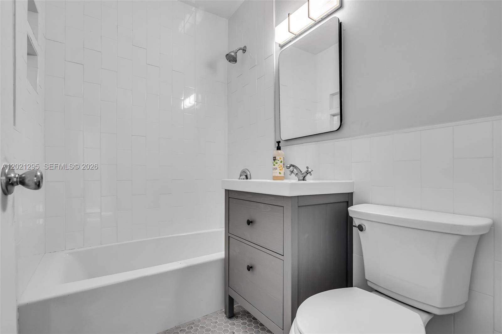 648 South Dr, Miami Springs FL 33166