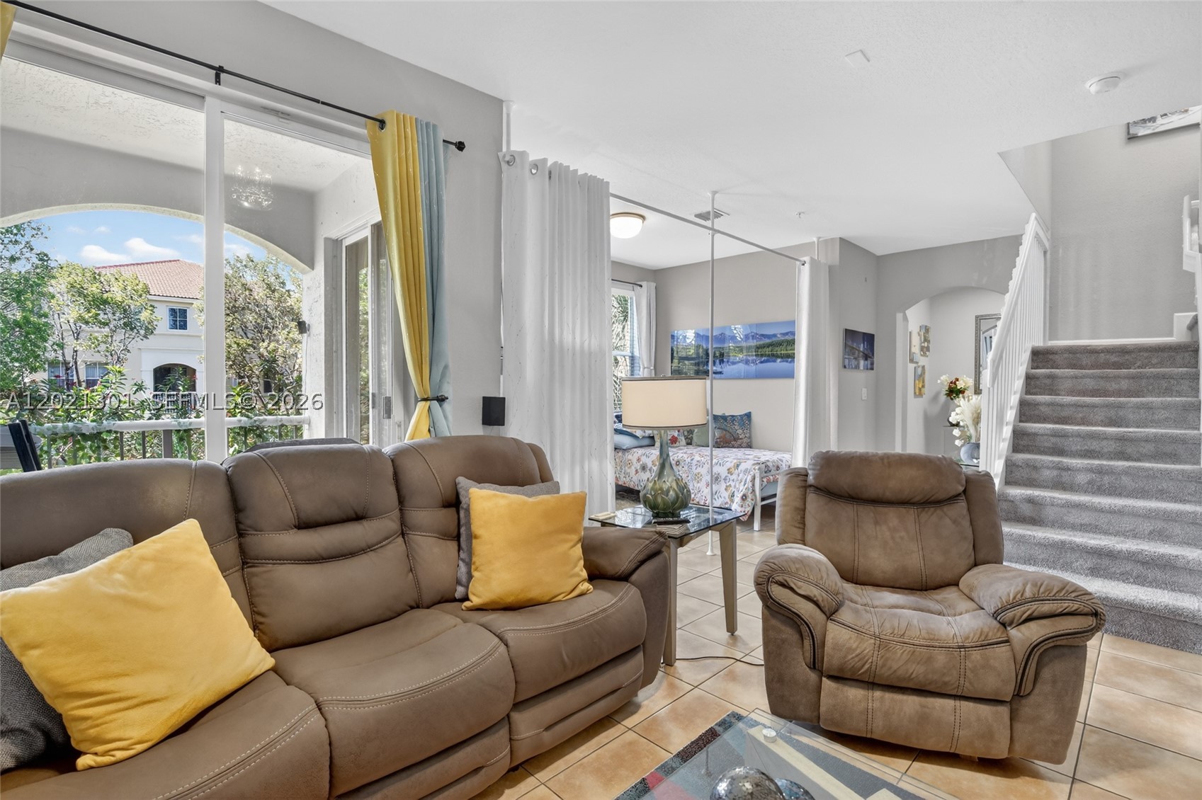 120 Jacaranda Country Club Dr #205, Plantation FL 33324