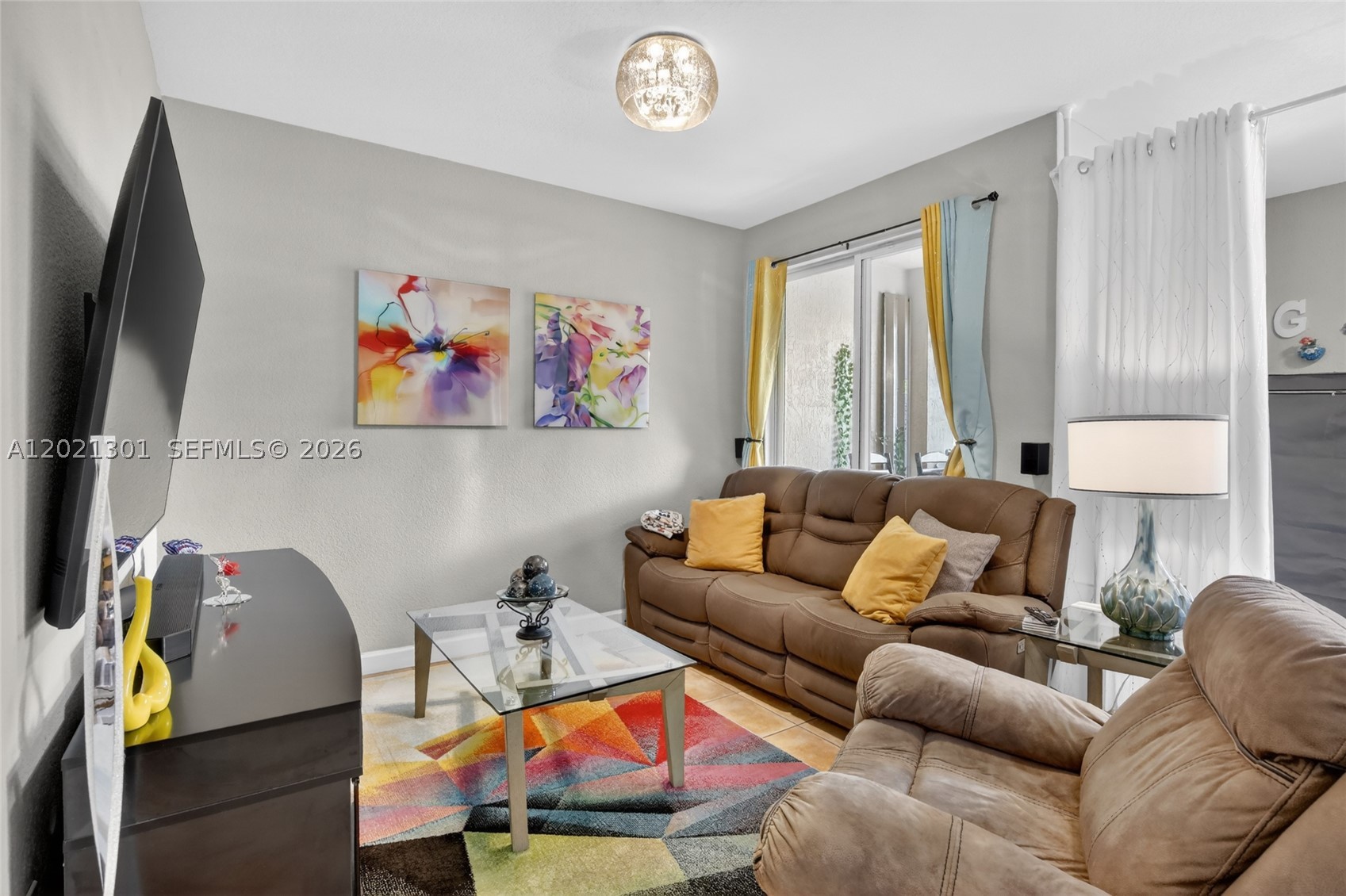 120 Jacaranda Country Club Dr #205, Plantation FL 33324