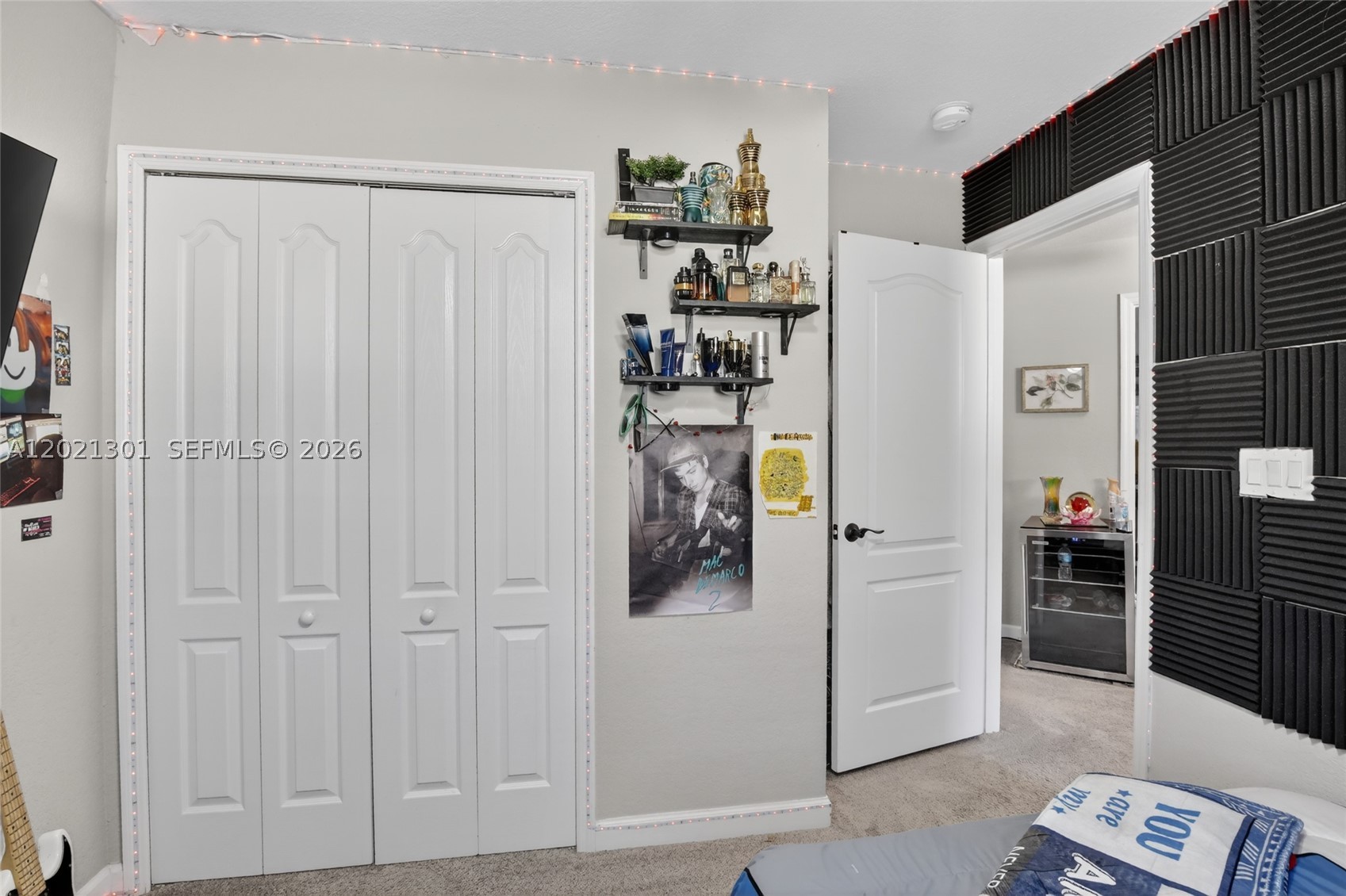 120 Jacaranda Country Club Dr #205, Plantation FL 33324