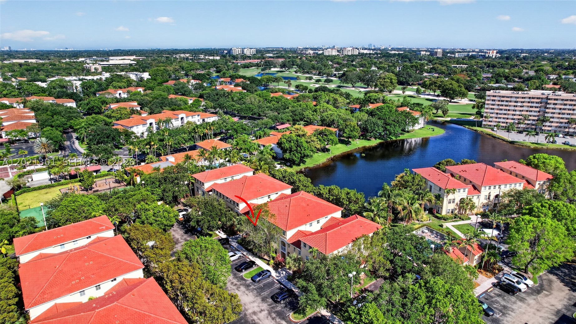 120 Jacaranda Country Club Dr #205, Plantation FL 33324