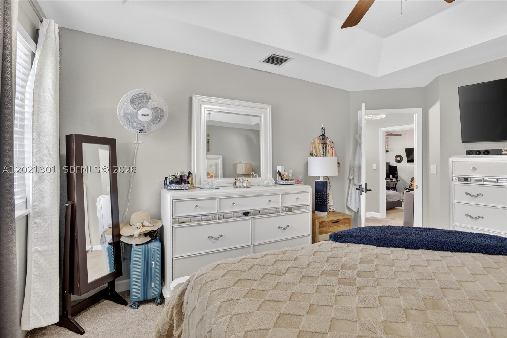 120 Jacaranda Country Club Dr #205, Plantation FL 33324