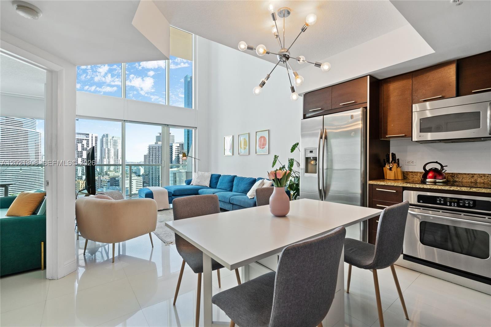 41 SE 5th St #1609, Miami FL 33131
