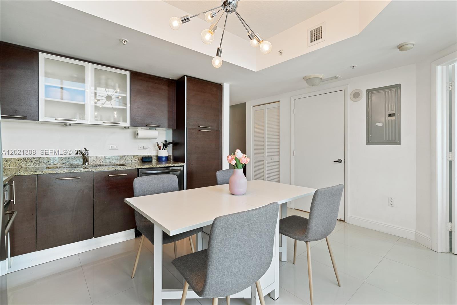 41 SE 5th St #1609, Miami FL 33131