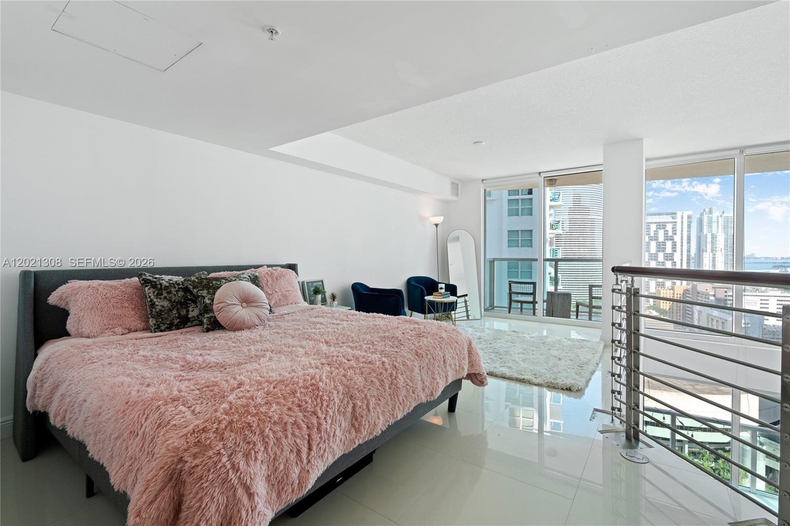 41 SE 5th St #1609, Miami FL 33131