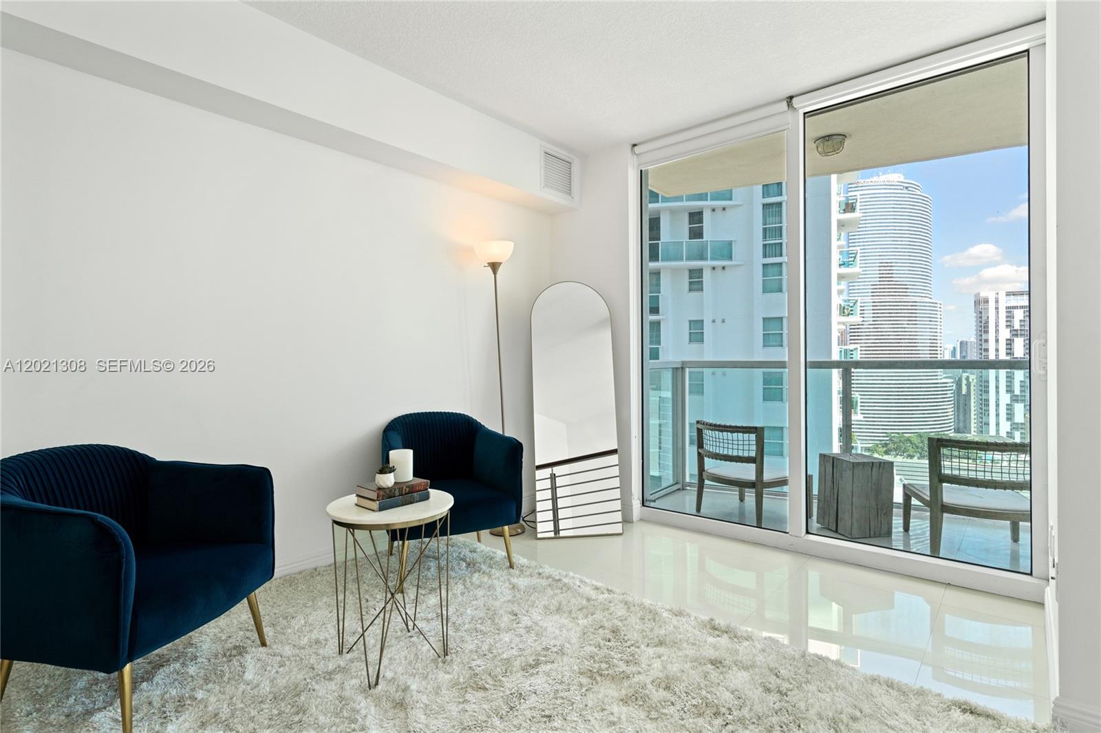 41 SE 5th St #1609, Miami FL 33131