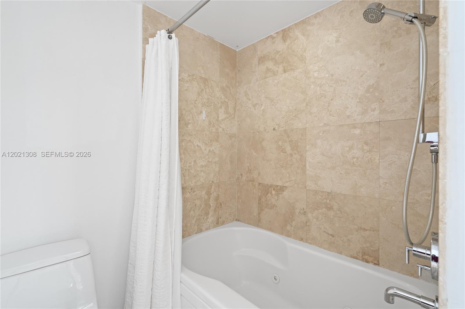 41 SE 5th St #1609, Miami FL 33131