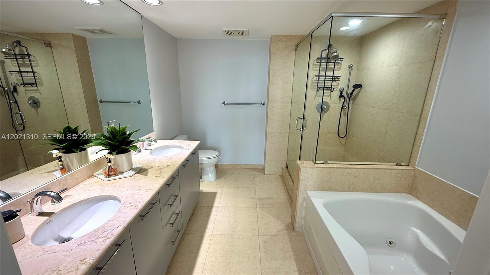 50 Biscayne Blvd #2501, Miami FL 33132